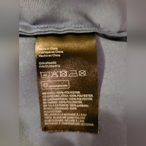 H&M Faux Silk Off-The-Shoulder Blouse - Picture 5 of 5